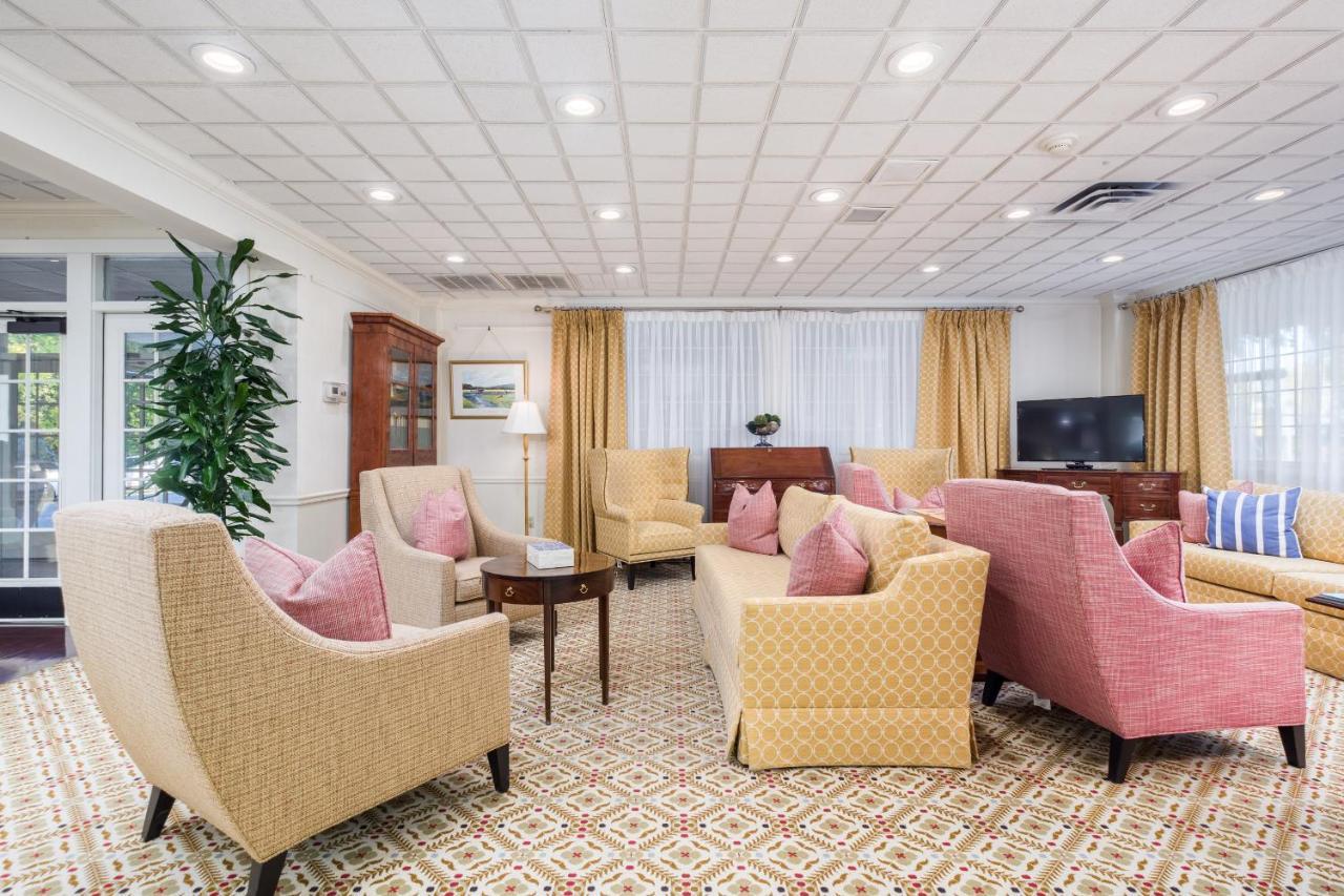 The Farmington Inn And Suites Ngoại thất bức ảnh