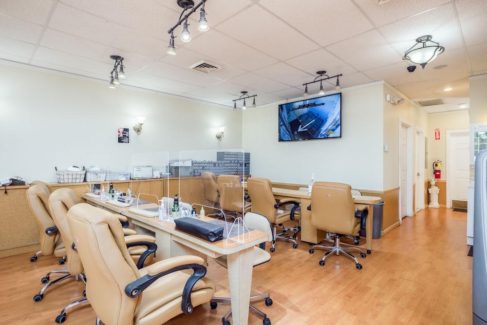 The Farmington Inn And Suites Ngoại thất bức ảnh